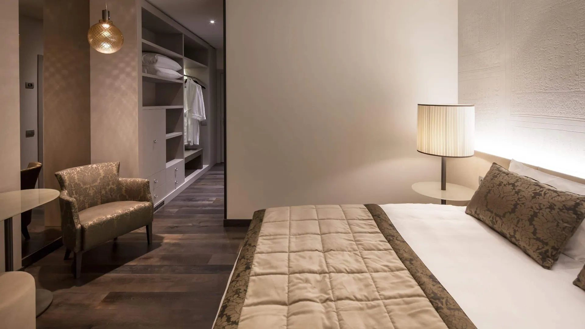 Hyatt Centric Murano Venice Italia