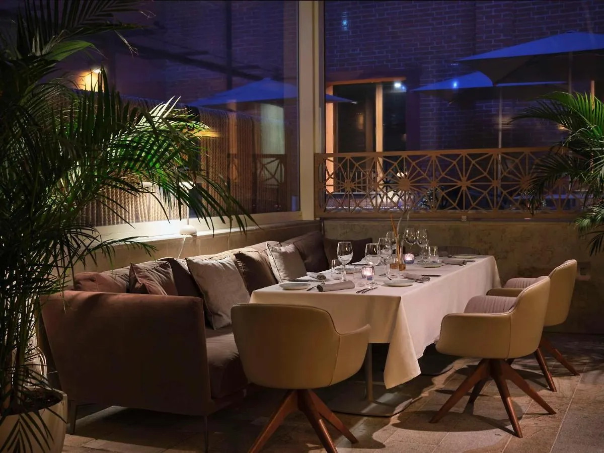 Hyatt Centric Murano Venice 4*,