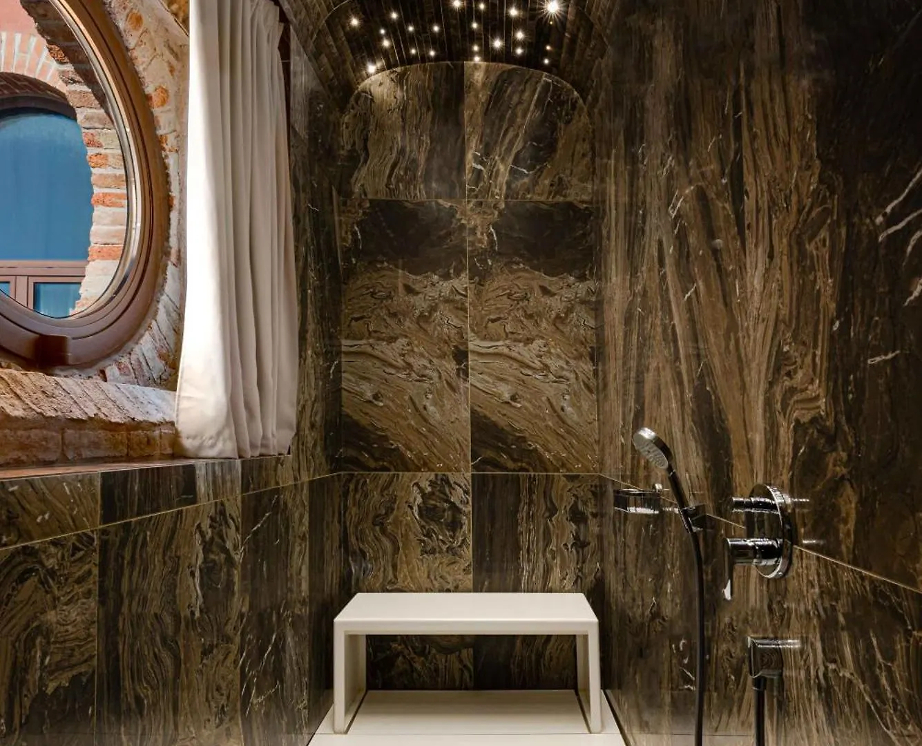 Hyatt Centric Murano Venice 4*,