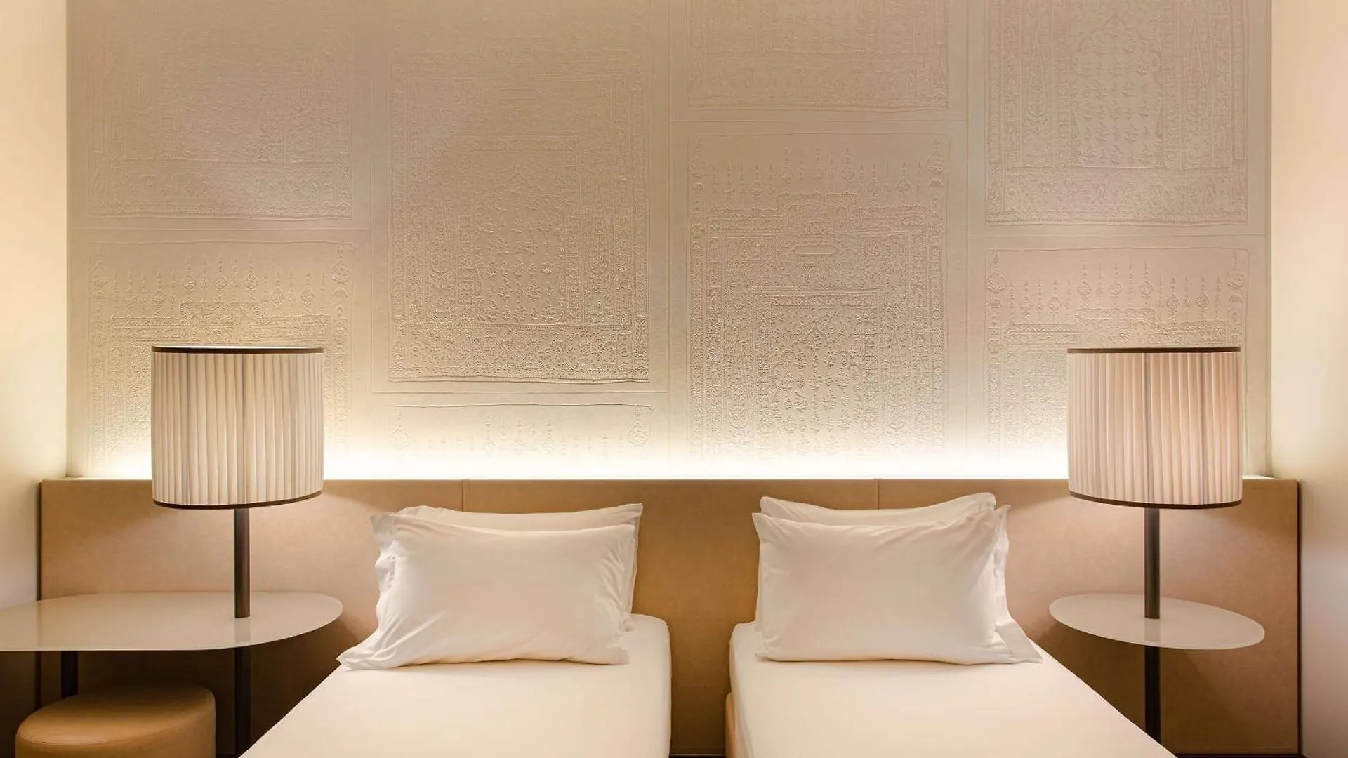 Hyatt Centric Murano Venice 4*,